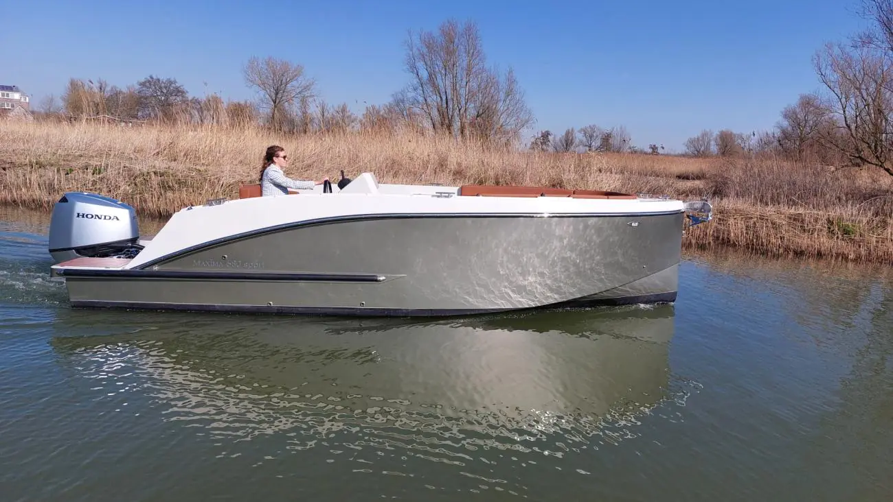 Maxima Boates Maxima 680 sport lounge