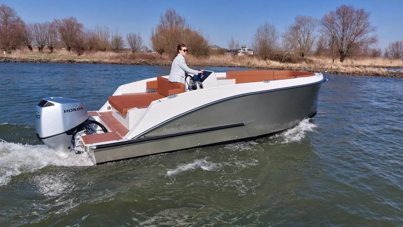 Maxima Boates Maxima 680 sport lounge
