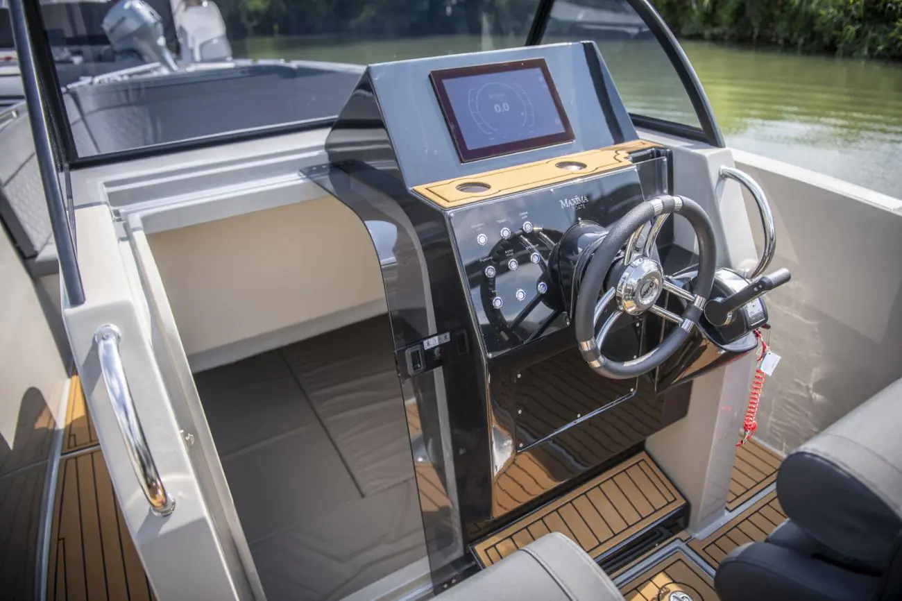 Maxima Boates Maxima 700 sport