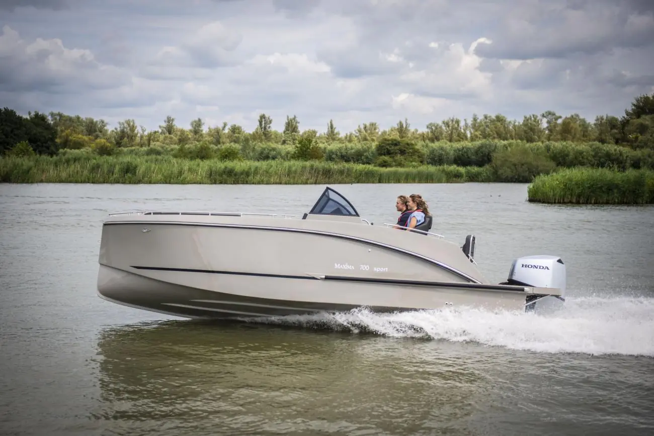 Maxima Boates Maxima 700 sport