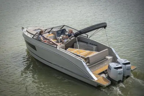 Maxima Boates Maxima 800 cabin