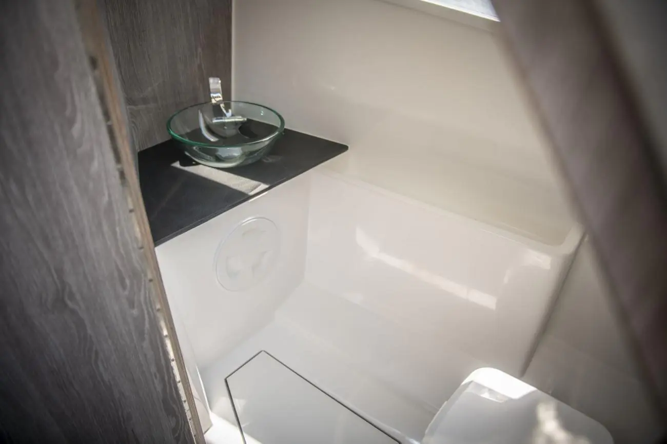 Maxima Boates Maxima 800 cabin